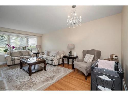 55 Grange Drive, Brampton, ON - Indoor Photo Showing Living Room