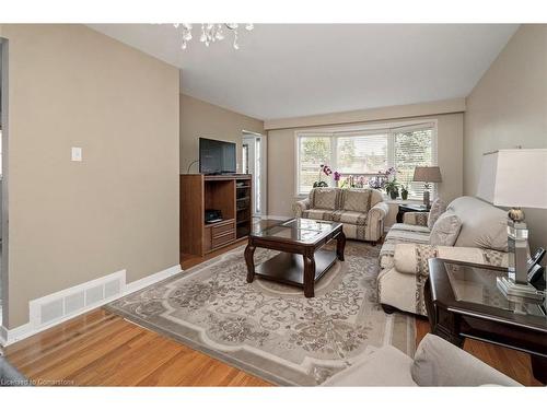 55 Grange Drive, Brampton, ON - Indoor Photo Showing Living Room