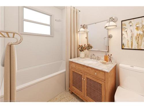 55 Grange Drive, Brampton, ON - Indoor Photo Showing Bathroom