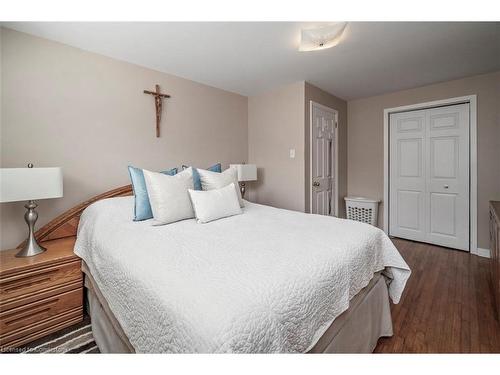 55 Grange Drive, Brampton, ON - Indoor Photo Showing Bedroom