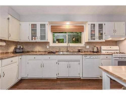 93 Water Street E, Elora, ON - Indoor Photo Showing Kitchen With Double Sink