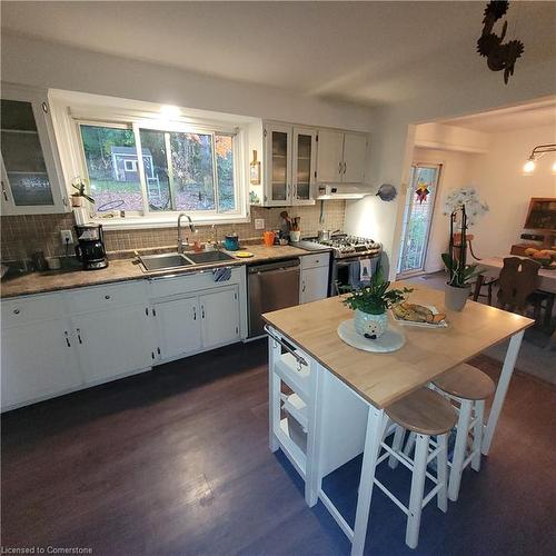 93 Water Street E, Elora, ON - Indoor Photo Showing Kitchen With Double Sink