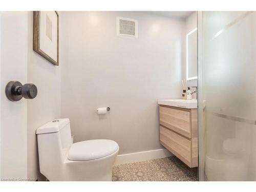 93 Water Street E, Elora, ON - Indoor Photo Showing Bathroom