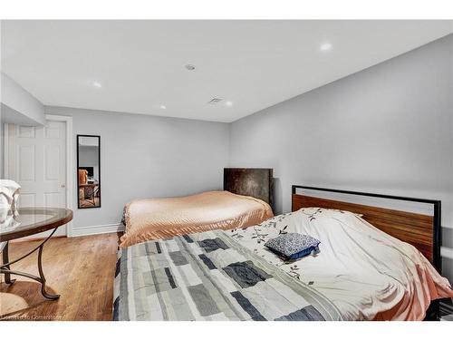 70 Gainsborough Road, Hamilton, ON - Indoor Photo Showing Bedroom