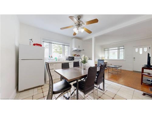 5177 Kitchener Street, Niagara Falls, ON - Indoor Photo Showing Dining Room