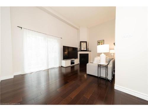 83-1280 Bridletowne Circle, Scarborough, ON - Indoor Photo Showing Living Room