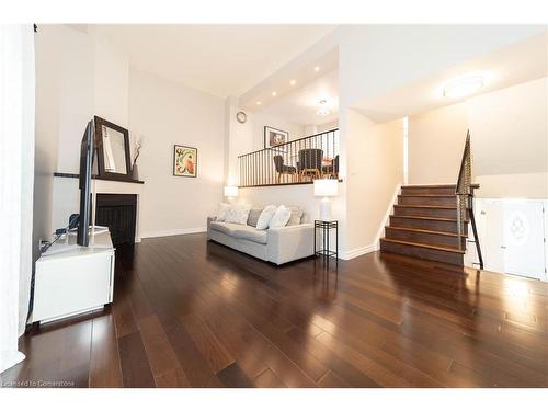 83-1280 Bridletowne Circle, Scarborough, ON - Indoor Photo Showing Living Room