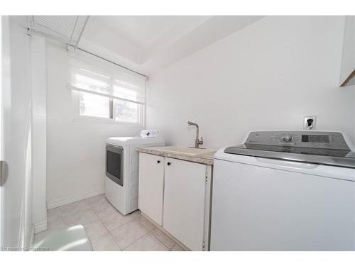 83-1280 Bridletowne Circle, Scarborough, ON - Indoor Photo Showing Laundry Room