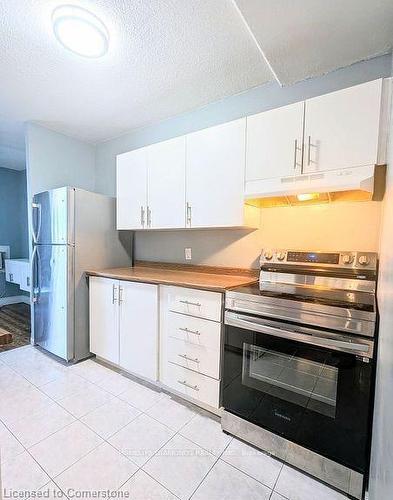 112-1105 Jalna Boulevard, London, ON - Indoor Photo Showing Kitchen