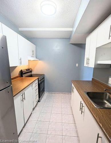 112-1105 Jalna Boulevard, London, ON - Indoor Photo Showing Kitchen