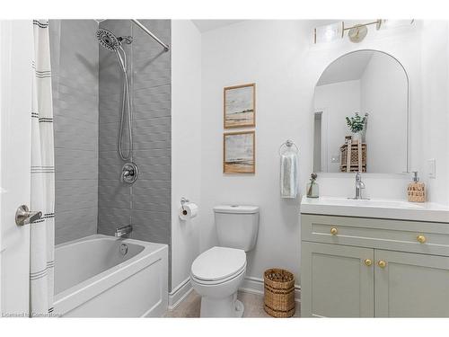 59 Edenrock Drive, Hamilton, ON - Indoor Photo Showing Bathroom