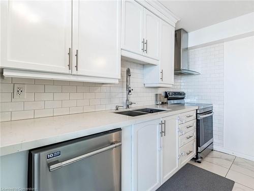 706-80 Grandravine Drive, North York, ON - Indoor Photo Showing Kitchen With Double Sink