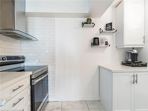 706-80 Grandravine Drive, North York, ON - Indoor Photo Showing Kitchen