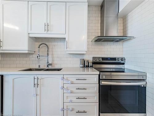 706-80 Grandravine Drive, North York, ON - Indoor Photo Showing Kitchen With Double Sink