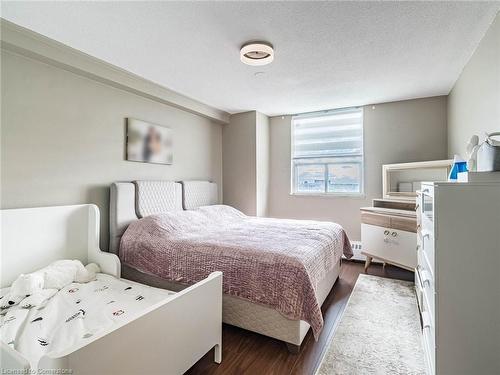 706-80 Grandravine Drive, North York, ON - Indoor Photo Showing Bedroom