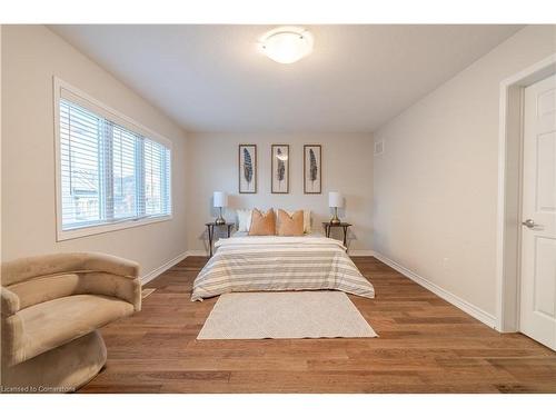 37 Blue Oak Street, Kitchener, ON - Indoor Photo Showing Bedroom