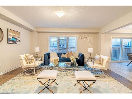 37 Blue Oak Street, Kitchener, ON - Indoor Photo Showing Living Room