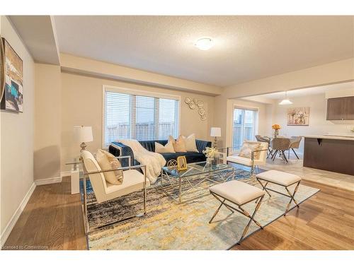 37 Blue Oak Street, Kitchener, ON - Indoor Photo Showing Living Room