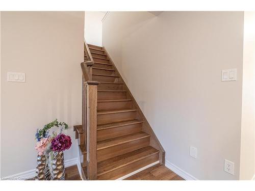 37 Blue Oak Street, Kitchener, ON - Indoor Photo Showing Other Room