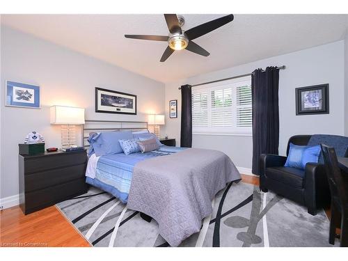 14 Penrose Court, Brampton, ON - Indoor Photo Showing Bedroom