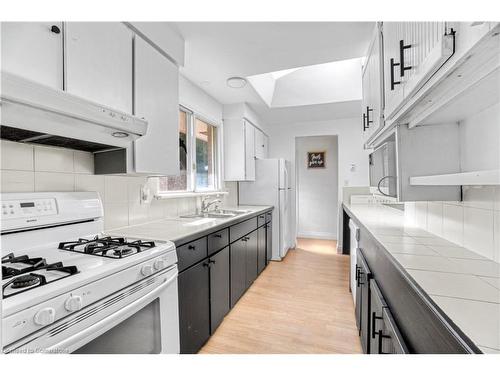 370 Fountain Street S, Cambridge, ON - Indoor Photo Showing Kitchen