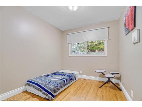 370 Fountain Street S, Cambridge, ON - Indoor Photo Showing Bedroom