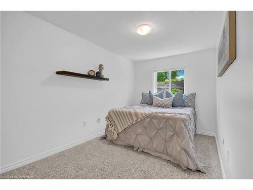 45-1059 Whetherfield Street, London, ON - Indoor Photo Showing Bedroom