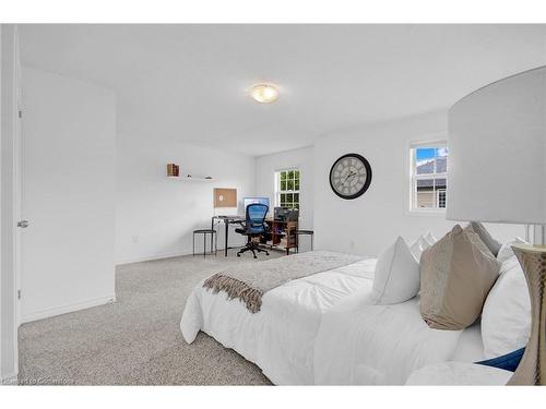 45-1059 Whetherfield Street, London, ON - Indoor Photo Showing Bedroom