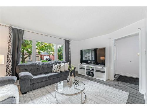 1 Sage Court, Brampton, ON - Indoor Photo Showing Living Room