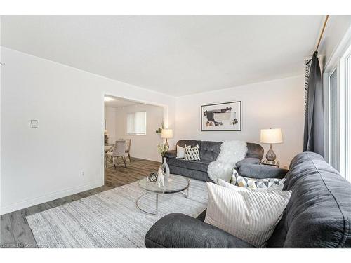 1 Sage Court, Brampton, ON - Indoor Photo Showing Living Room