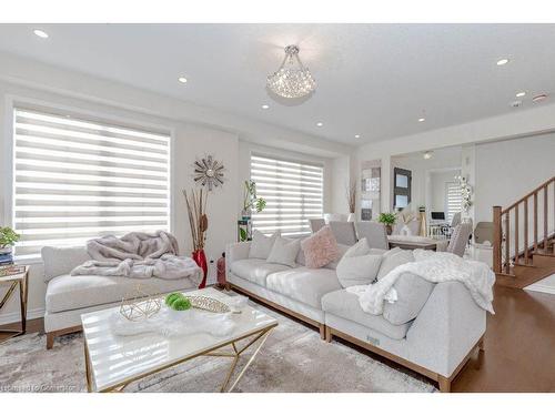 367 Equestrian Way, Cambridge, ON - Indoor Photo Showing Living Room