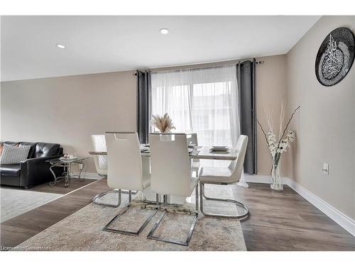 334 Templemead Drive, Hamilton, ON - Indoor Photo Showing Dining Room