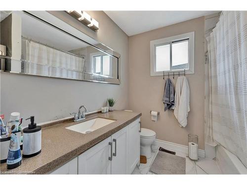 334 Templemead Drive, Hamilton, ON - Indoor Photo Showing Bathroom