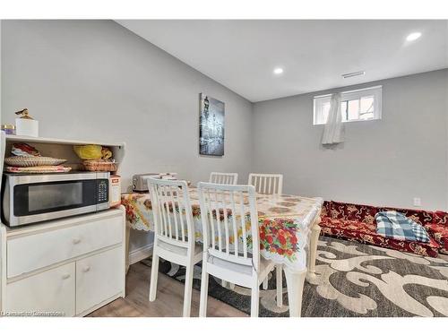 334 Templemead Drive, Hamilton, ON - Indoor Photo Showing Bedroom