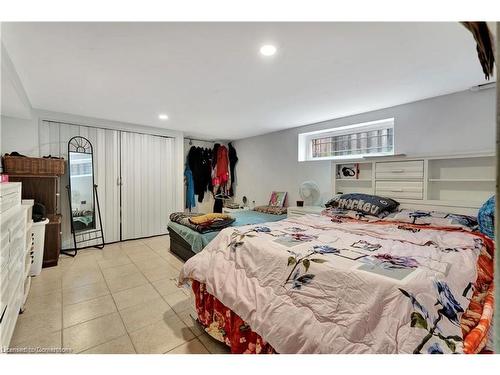 334 Templemead Drive, Hamilton, ON - Indoor Photo Showing Bedroom