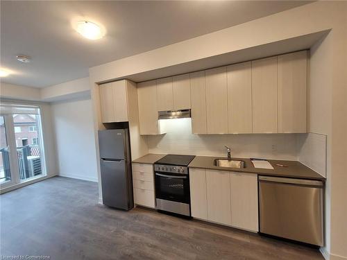 202-58 Sky Harbour Drive, Brampton, ON - Indoor Photo Showing Kitchen