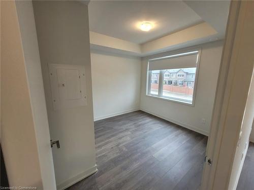 202-58 Sky Harbour Drive, Brampton, ON - Indoor Photo Showing Other Room