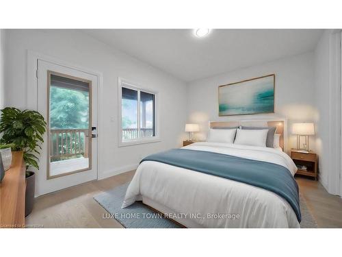 9-242 Mount Pleasant Street, Brantford, ON - Indoor Photo Showing Bedroom