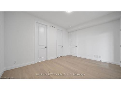 9-242 Mount Pleasant Street, Brantford, ON - Indoor Photo Showing Other Room