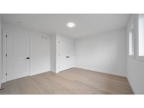 9-242 Mount Pleasant Street, Brantford, ON - Indoor Photo Showing Other Room