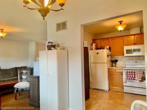 17 Shannon Court, Collingwood, ON - Indoor Photo Showing Kitchen