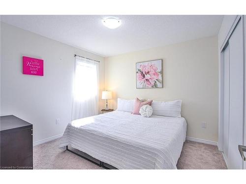 312 Bedrock Drive, Hamilton, ON - Indoor Photo Showing Bedroom