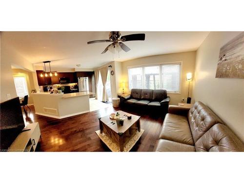 17 Gander Lane, Cambridge, ON - Indoor Photo Showing Living Room