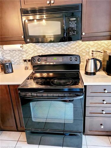 17 Gander Lane, Cambridge, ON - Indoor Photo Showing Kitchen