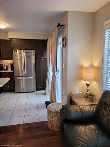 17 Gander Lane, Cambridge, ON - Indoor Photo Showing Kitchen