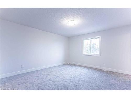 84 Knott Drive, London, ON - Indoor Photo Showing Other Room