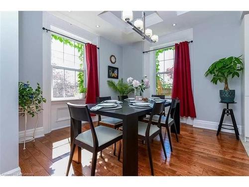 96 Barrie Street, Bradford, ON - Indoor Photo Showing Dining Room