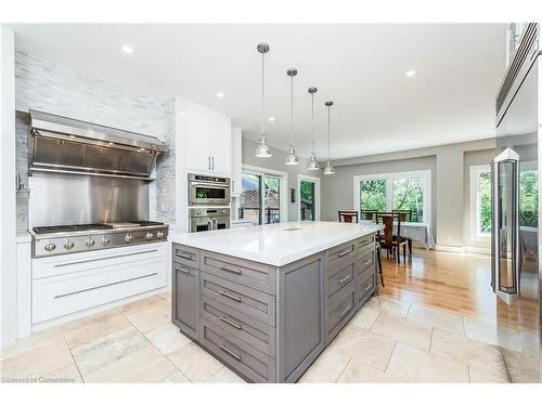 8949 Mississauga Road, Brampton, ON - Indoor Photo Showing Kitchen With Upgraded Kitchen