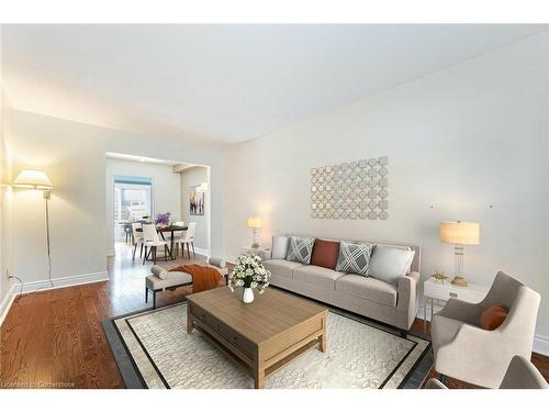 73-3025 Glencrest Road, Burlington, ON - Indoor Photo Showing Living Room