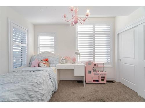 94-1890 Rymal Road E, Hamilton, ON - Indoor Photo Showing Bedroom